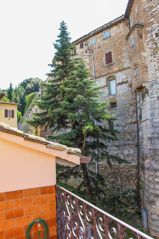 Alla Maison Di Alessia Panzió Perugia Kültér fotó