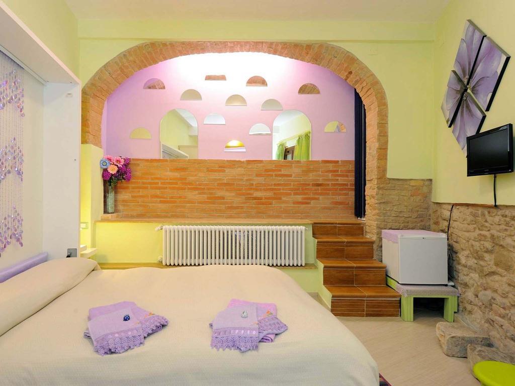 Alla Maison Di Alessia Panzió Perugia Szoba fotó